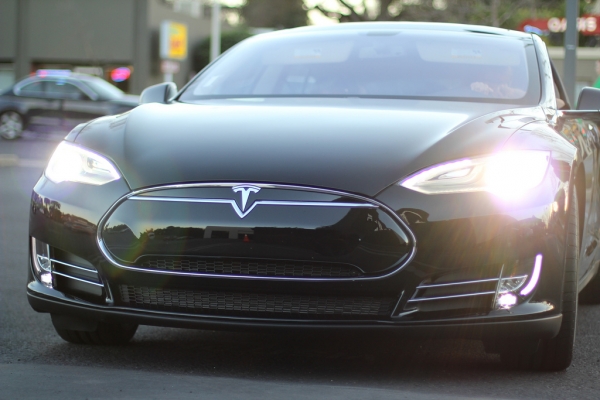 Tesla Motors Beat its Own Record